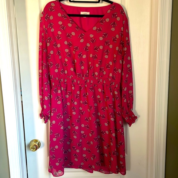 Loft 
Size - XL 
Pink dress 
Flower design - Picture 1 of 2